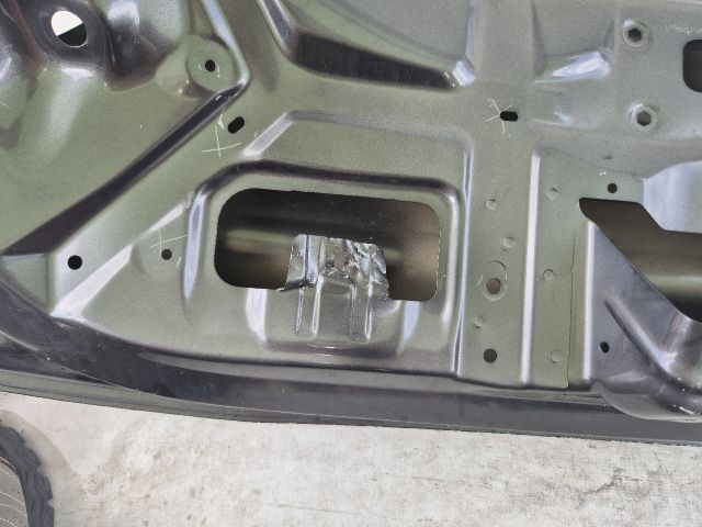 bontott FORD PUMA Csomagtérajtó (Üres lemez)