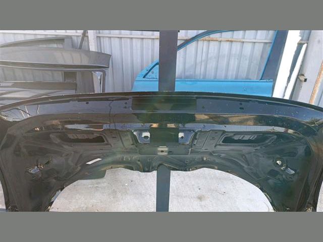 bontott FORD PUMA Csomagtérajtó (Üres lemez)