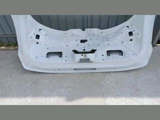 bontott FORD PUMA Csomagtérajtó (Üres lemez)