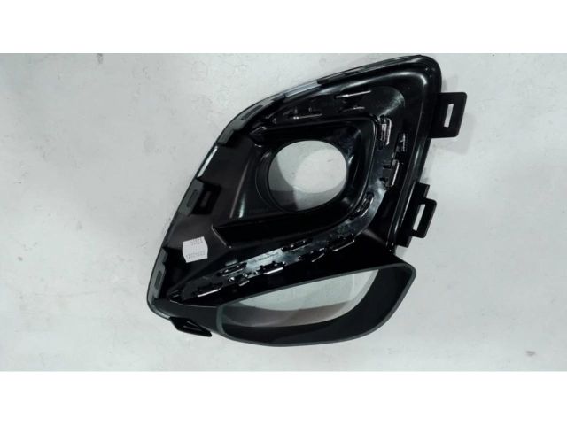 bontott FORD PUMA Első Lökhárító Bal Díszrács