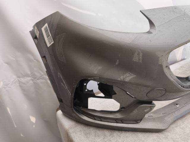 bontott FORD PUMA Első Lökhárító (Részeivel)