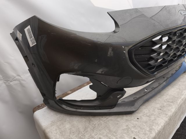 bontott FORD PUMA Első Lökhárító (Részeivel)