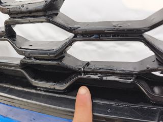 bontott FORD PUMA Első Lökhárító (Részeivel)