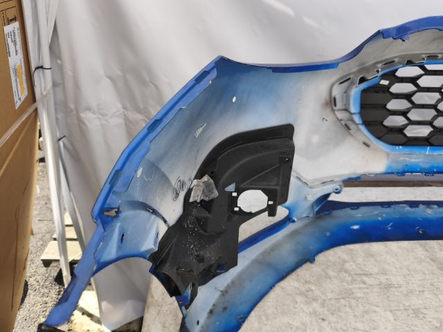 bontott FORD PUMA Első Lökhárító (Részeivel)