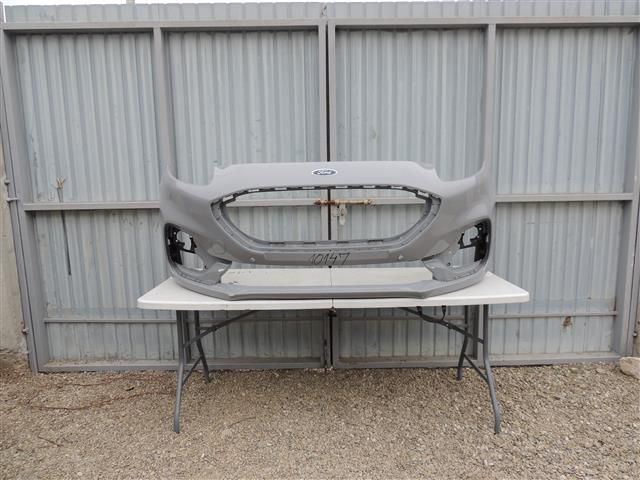 bontott FORD PUMA Első Lökhárító (Részeivel)