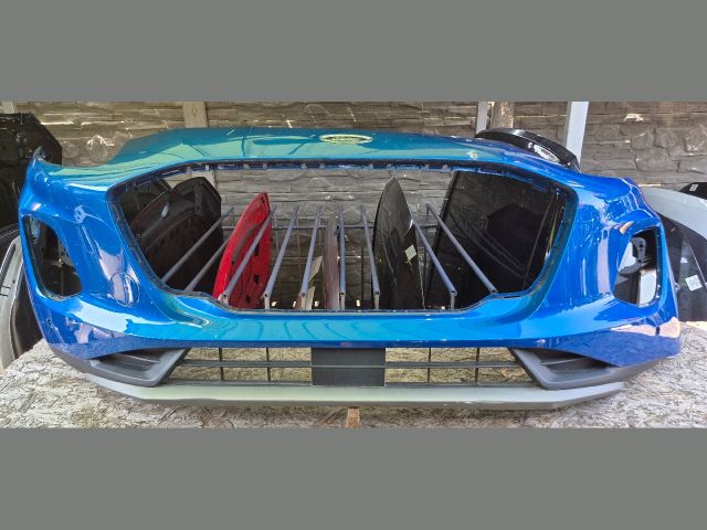 bontott FORD PUMA Első Lökhárító (Üresen)