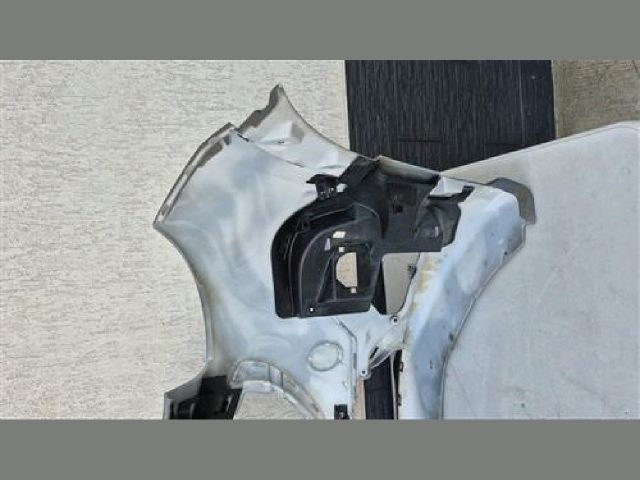 bontott FORD PUMA Első Lökhárító (Üresen)