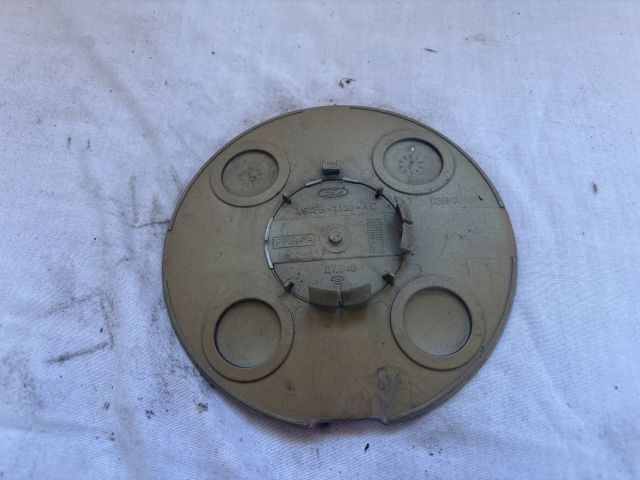 bontott FORD PUMA Felniközép (1 db)