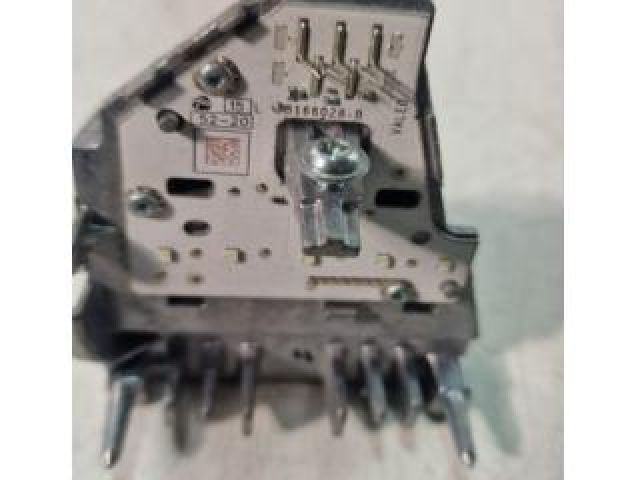 bontott FORD PUMA Fényszóró Elektronika