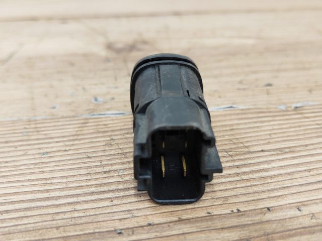 bontott FORD PUMA Hátsó Ködzárófény Kapcsoló