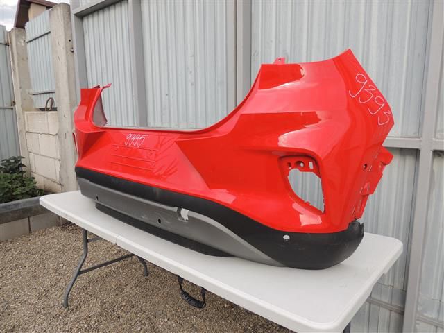 bontott FORD PUMA Hátsó Lökhárító (Részeivel)