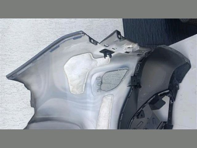 bontott FORD PUMA Hátsó Lökhárító (Részeivel)