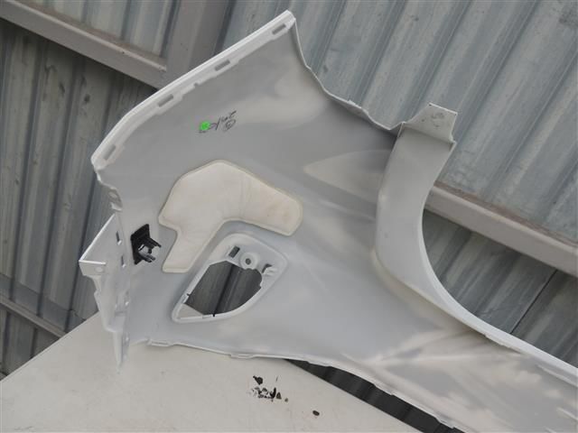 bontott FORD PUMA Hátsó Lökhárító (Részeivel)