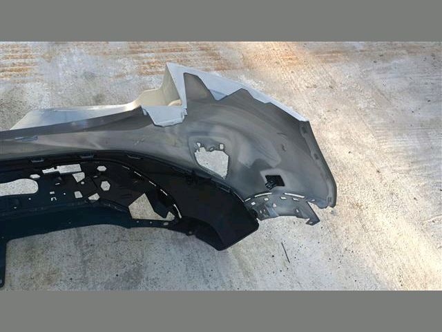 bontott FORD PUMA Hátsó Lökhárító (Részeivel)