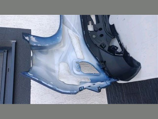 bontott FORD PUMA Hátsó Lökhárító (Részeivel)