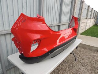 bontott FORD PUMA Hátsó Lökhárító (Részeivel)