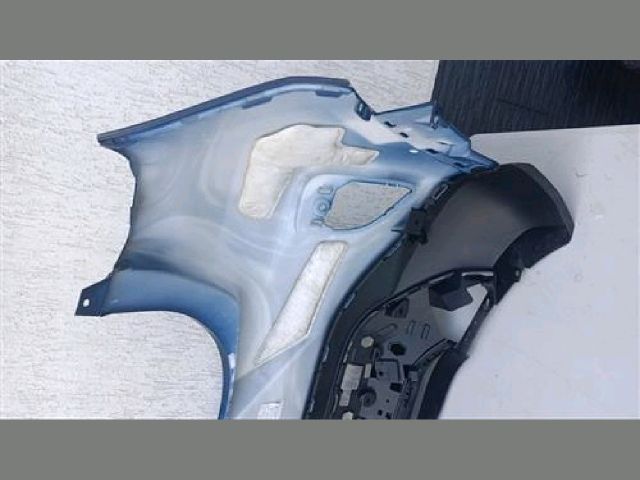 bontott FORD PUMA Hátsó Lökhárító (Részeivel)