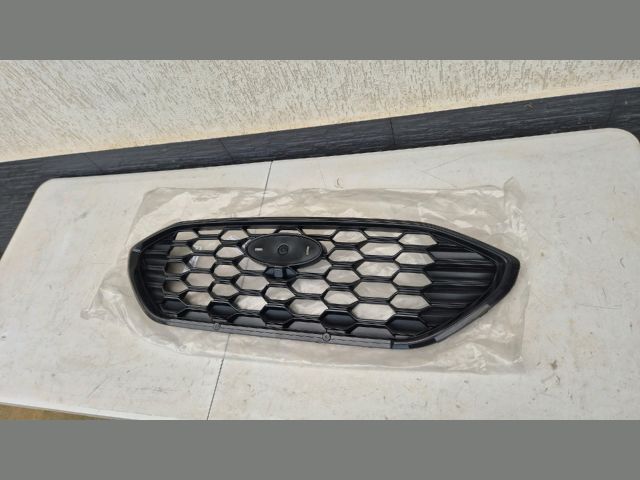 bontott FORD PUMA Hűtőrács