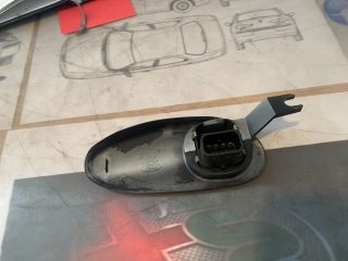 bontott FORD PUMA Jobb első Ablakemelő Kapcsoló