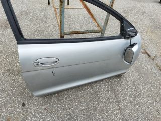 bontott FORD PUMA Jobb első Ajtó (Részeivel)