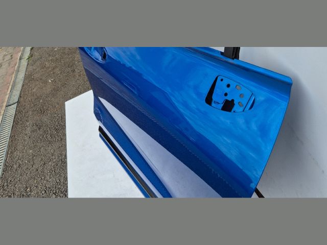 bontott FORD PUMA Jobb első Ajtó (Üres lemez)