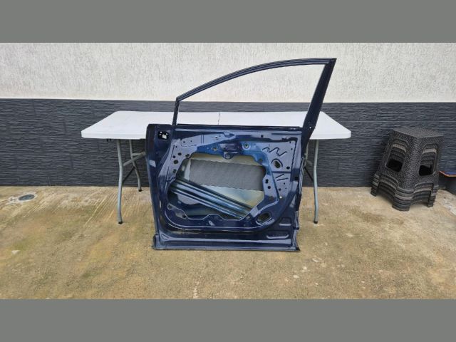 bontott FORD PUMA Jobb első Ajtó (Üres lemez)