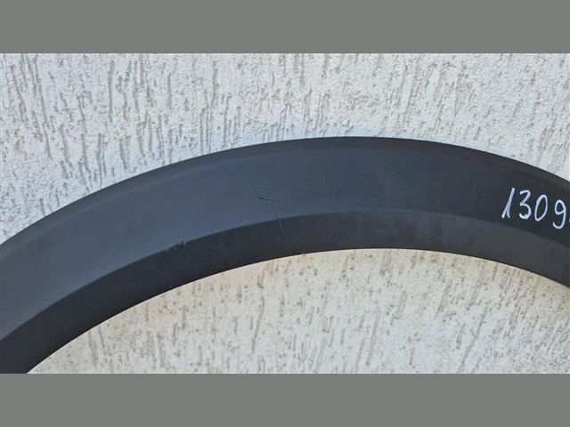 bontott FORD PUMA Jobb első Sárvédő Díszléc