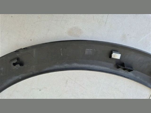 bontott FORD PUMA Jobb első Sárvédő Díszléc