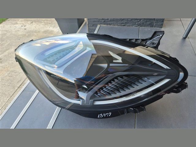 bontott FORD PUMA Jobb Fényszóró