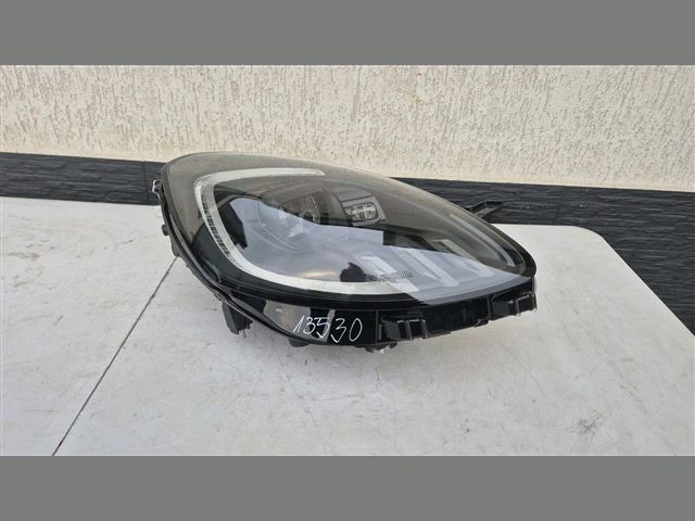 bontott FORD PUMA Jobb Fényszóró