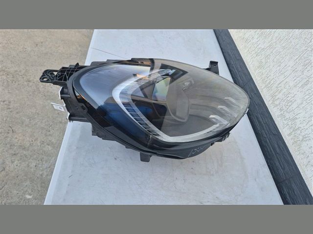 bontott FORD PUMA Jobb Fényszóró