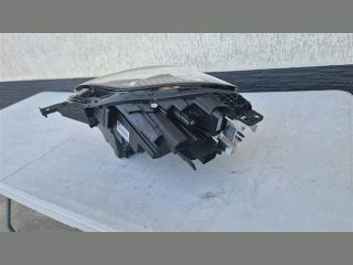 bontott FORD PUMA Jobb Fényszóró