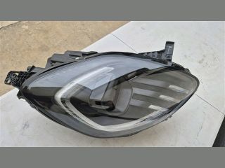 bontott FORD PUMA Jobb Fényszóró