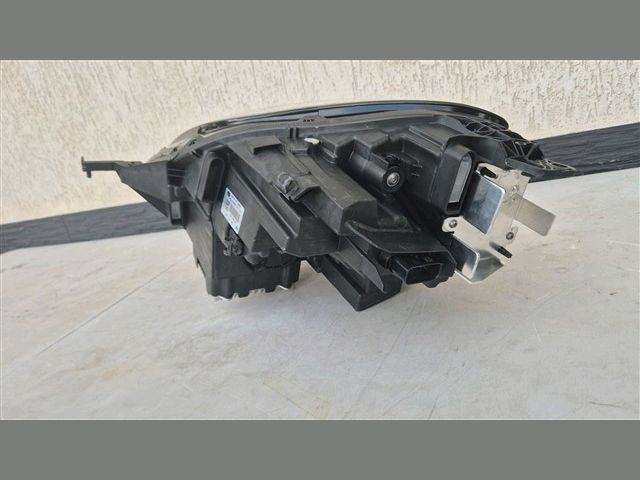 bontott FORD PUMA Jobb Fényszóró