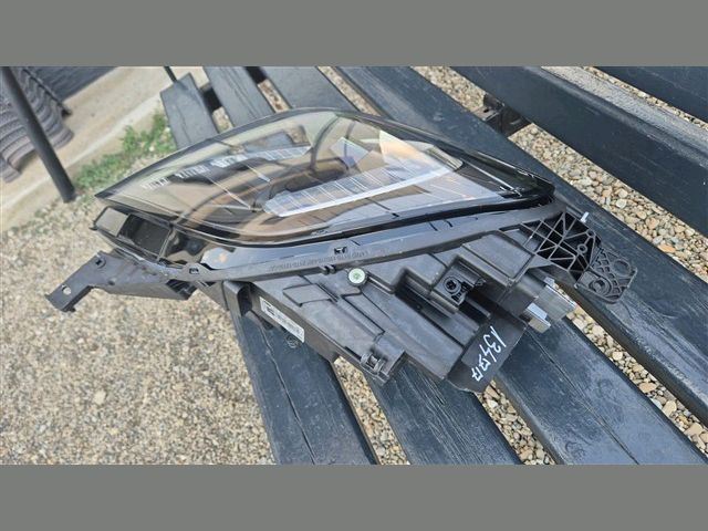 bontott FORD PUMA Jobb Fényszóró