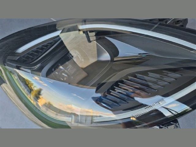 bontott FORD PUMA Jobb Fényszóró