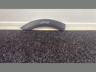 bontott FORD PUMA Jobb hátsó Ajtó Díszléc