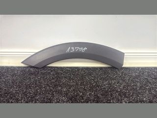 bontott FORD PUMA Jobb hátsó Ajtó Díszléc