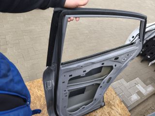 bontott FORD PUMA Jobb hátsó Ajtó (Üres lemez)