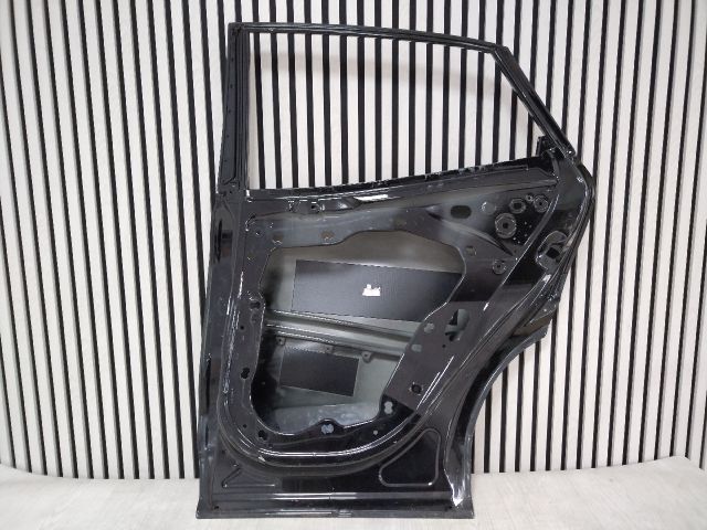 bontott FORD PUMA Jobb hátsó Ajtó (Üres lemez)