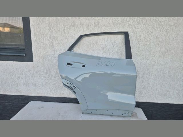 bontott FORD PUMA Jobb hátsó Ajtó (Üres lemez)