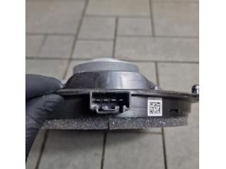 bontott FORD PUMA Jobb hátsó Hangszóró