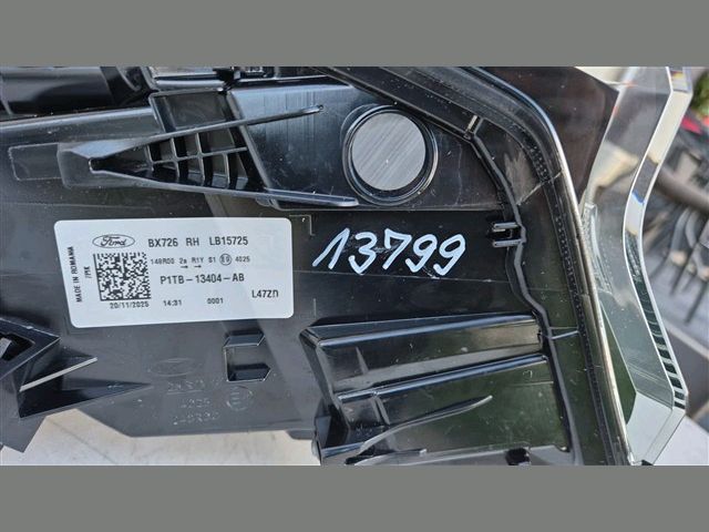 bontott FORD PUMA Jobb Hátsó Lámpa