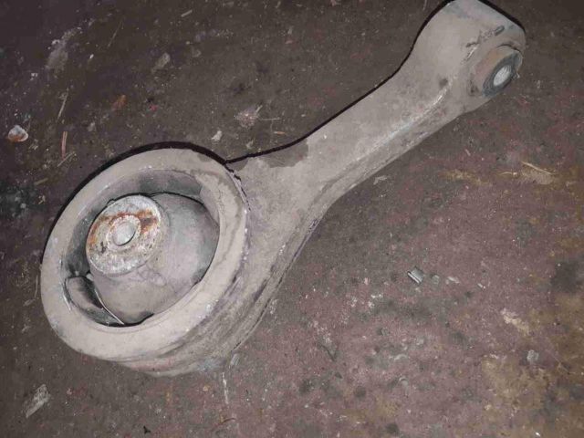 bontott FORD PUMA Motor Tartó Bak (Pozíciófüggetlen)