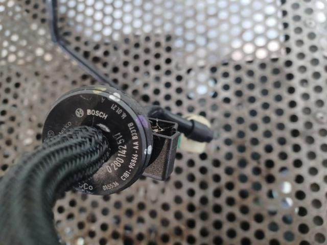 bontott FORD PUMA Üzemanyagcső