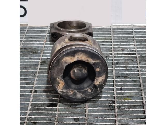 bontott FORD RANGER Dugattyú