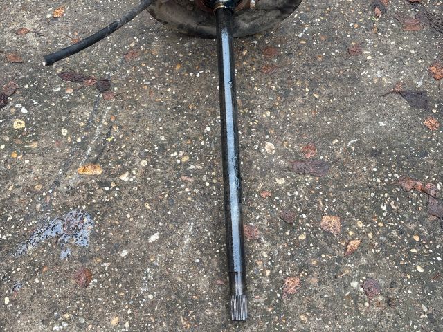 bontott FORD RANGER Bal hátsó Féltengely