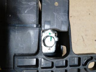 bontott FORD RANGER Biztosítéktábla Motortér