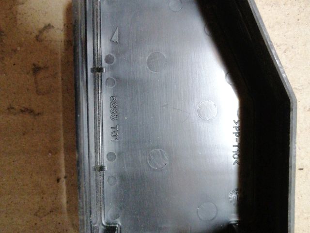 bontott FORD RANGER Biztosítéktábla Motortér