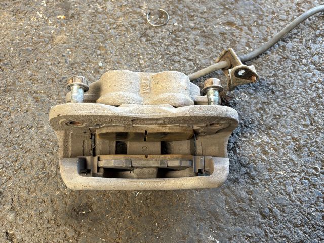 bontott FORD RANGER Bal első Féknyereg Munkahengerrel